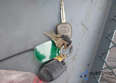 2014 Toyota Sienna Le V6 8 Passenger z USA, uszkodzony, nr VIN 5TDKK3DC4ES489483